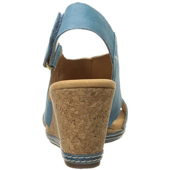 Clark’s Helio Float Wedge Sandals - Picture 6 of 9